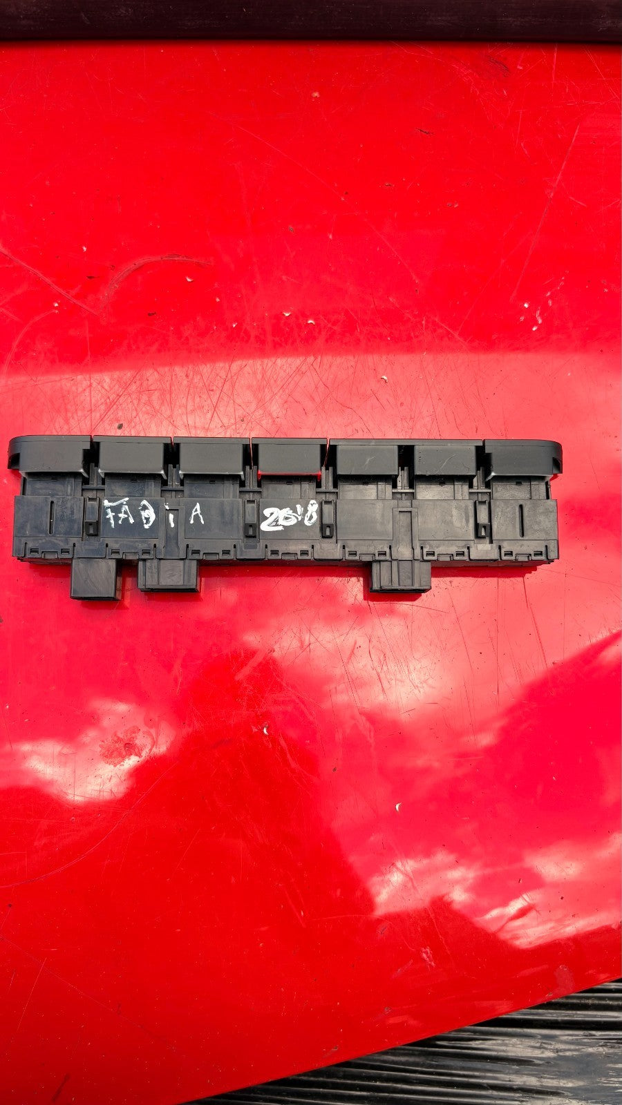 2018 SKODA FABIA HAZARD WARNING SWITCH 6V0.927.132.A