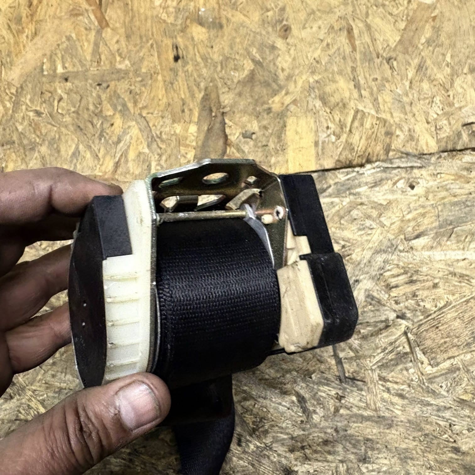 Jaguar X-Type X400 Rear Right Seat Belt Retractor (Saloon/Estate) 2001-2009