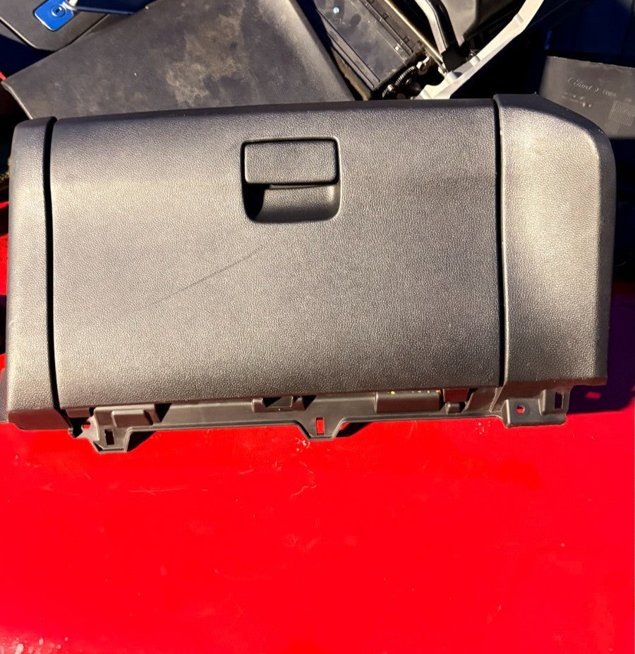 HONDA HR-V MK2 INTERIOR GLOVE BOX COMPARTMENT C222-5211-100 2018