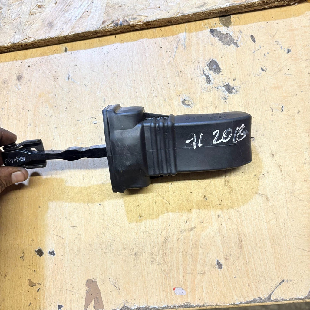 AUDI A1 2018-25 OFFSIDE RIGHT FRONT DOOR CHECK STRAP 8X0837267