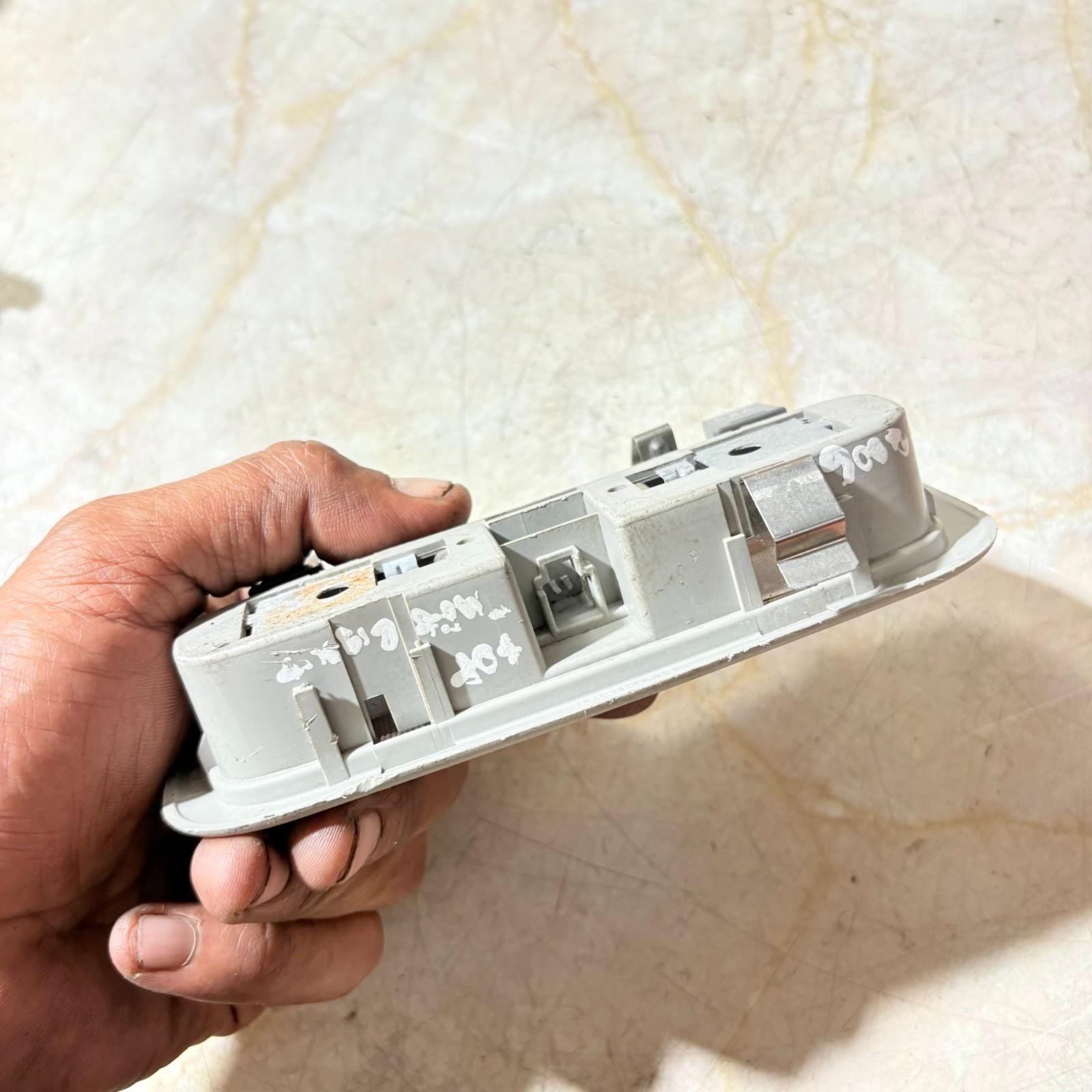 TOYOTA COROLLA 2003-2008 E120 ROOF INTERIOR LIGHT LAMP