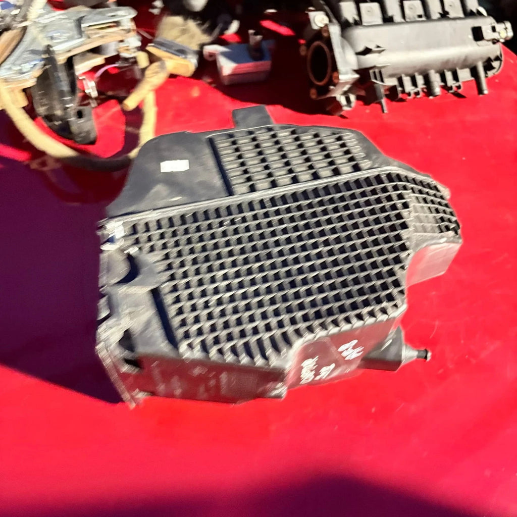 Renault Captur Mk1 0.9 TCe Air Filter Box Housing H8201173592 2013-2019