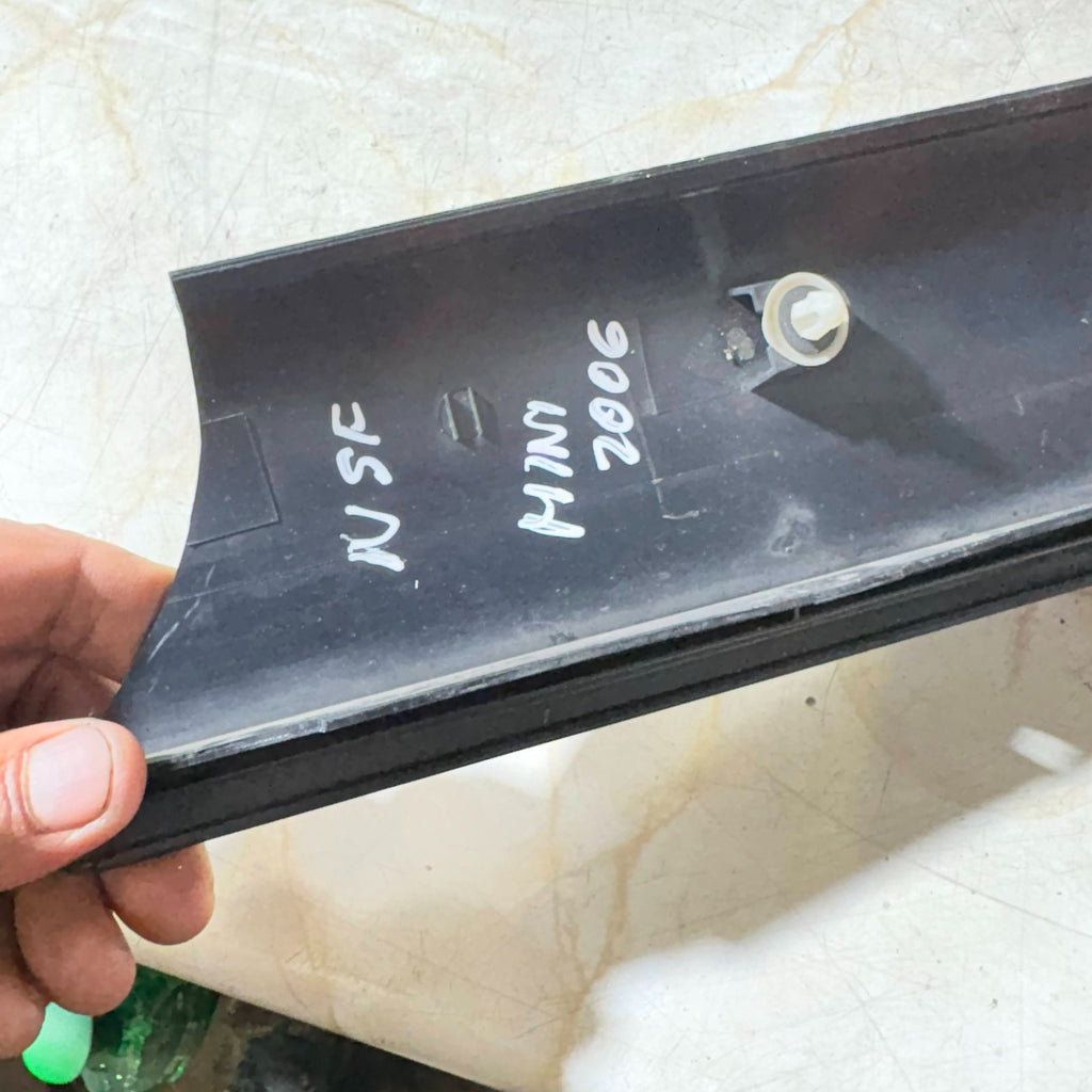 MINI 2006 INTERIOR DOOR TRIM COVER FRONT LEFT SIDE