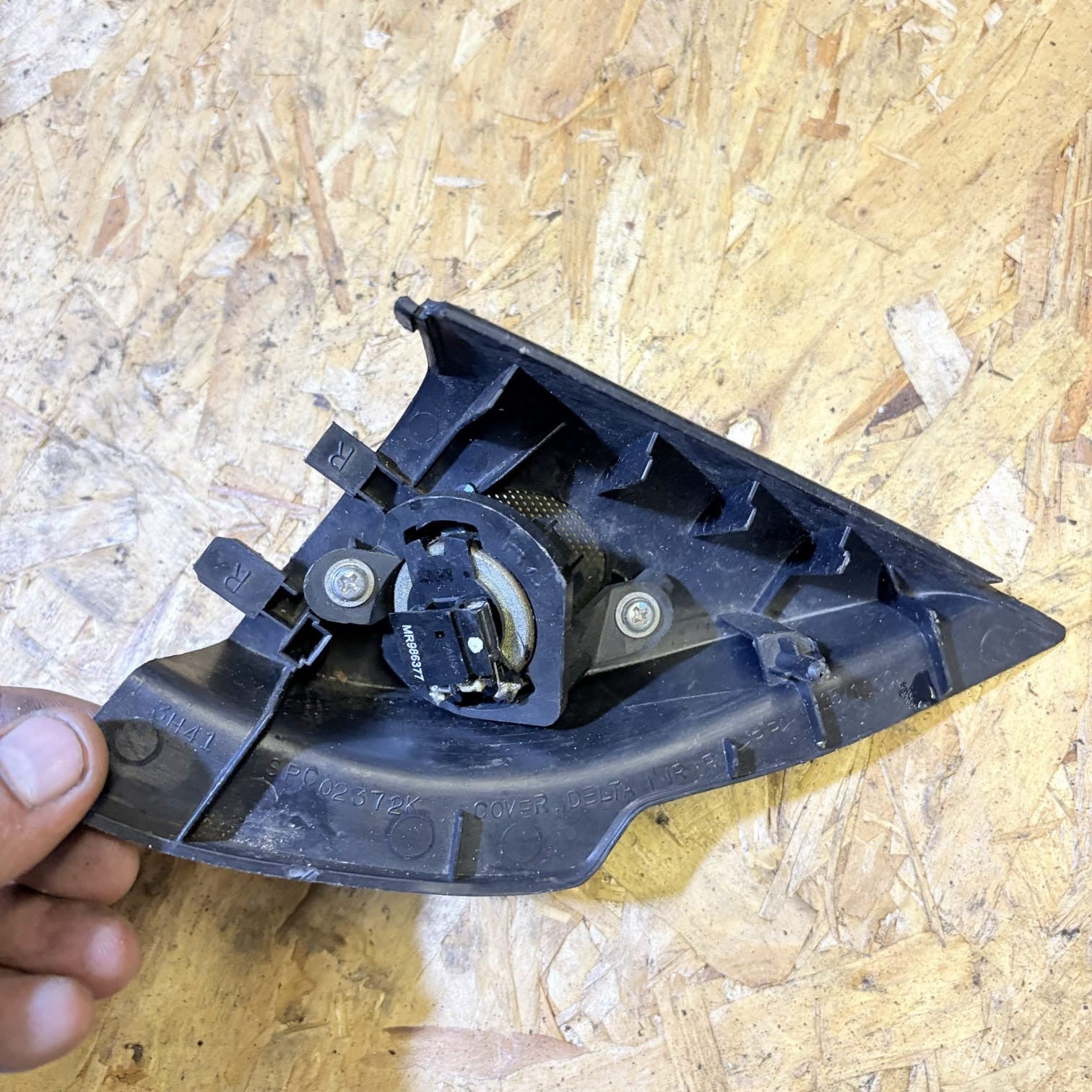 Mitsubishi Lancer VIII CYA, CZA Driver Front Door Speaker MR986377 26505285 2010