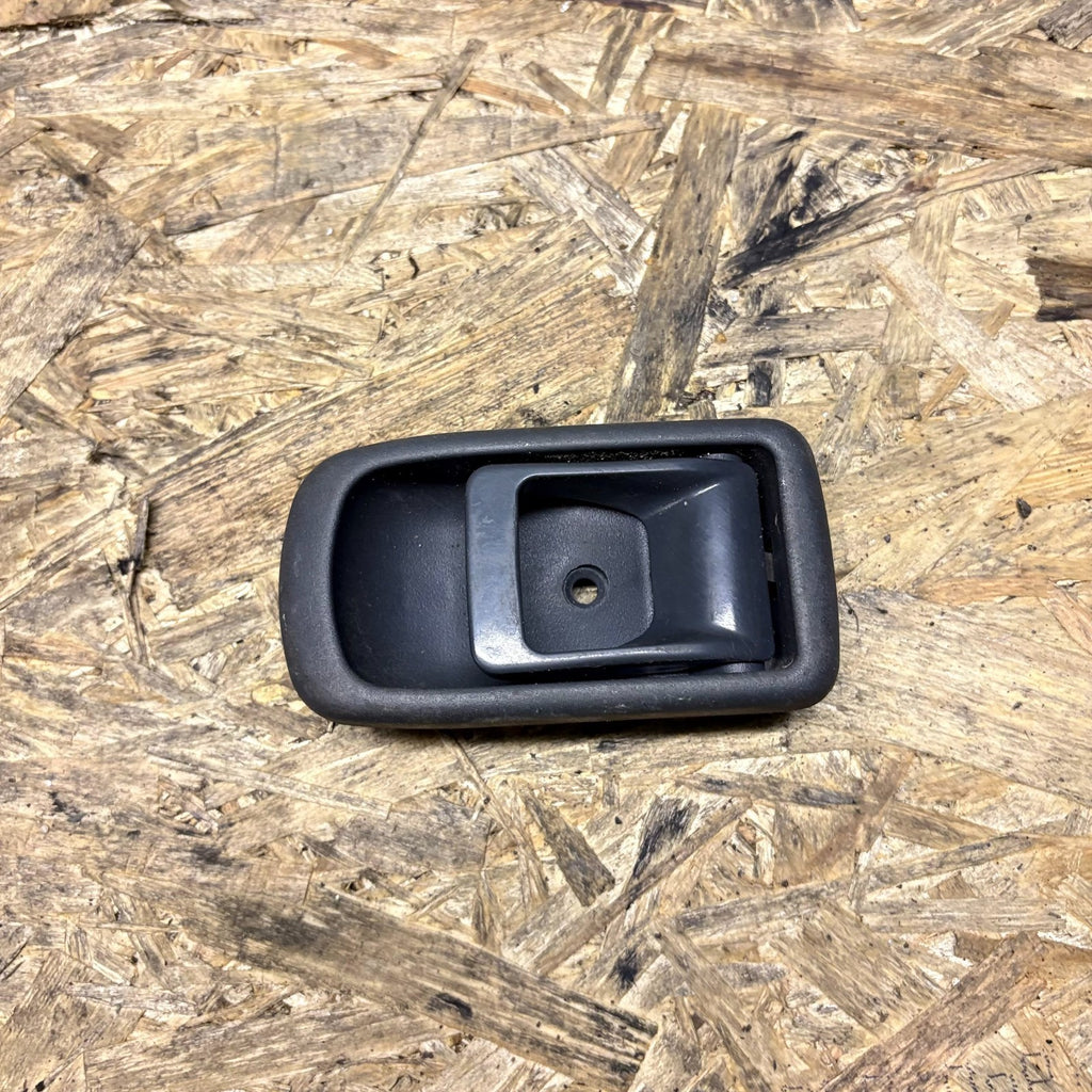 DAIHATSU TERIOS 1997-2006 FRONT RIGHT INTERIOR DOOR HANDLE UNIT 89270/80-87501