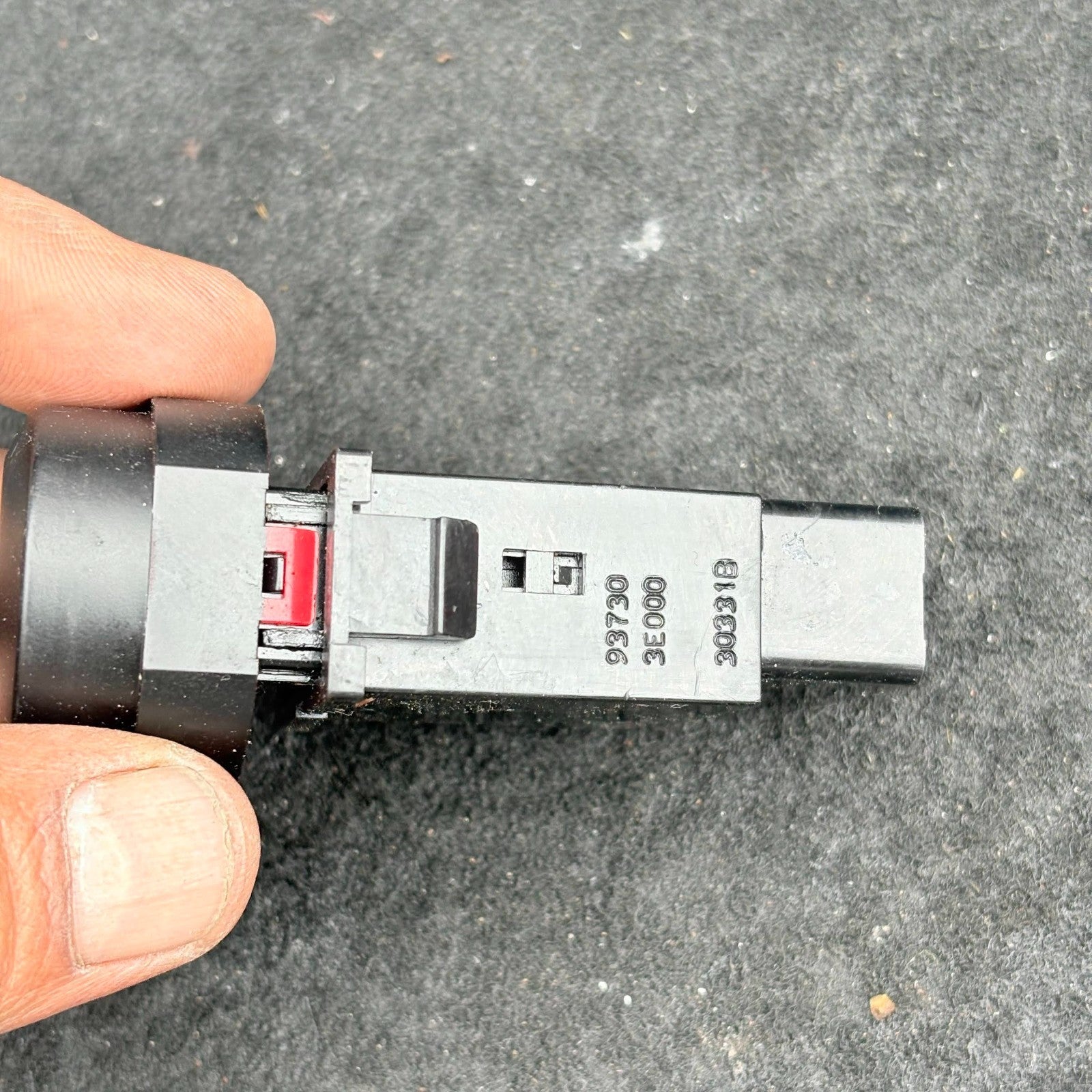 Hazard Switch-2004 Kia Sorento-93730 3E000