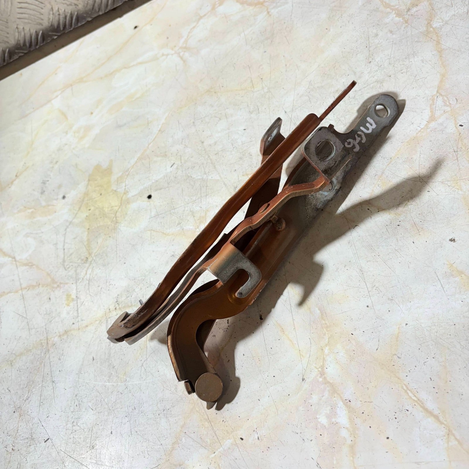 2012 MG MG6 BONNET HINGES BOTH SIDES IN ORANGE