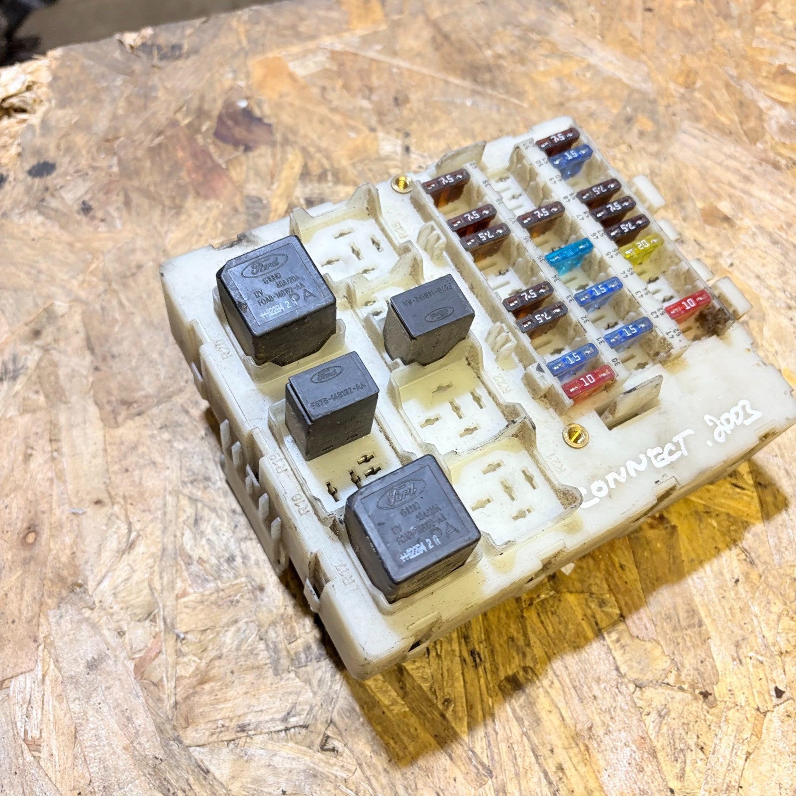 Ford Transit Connect 2003 Fuse Relay Box