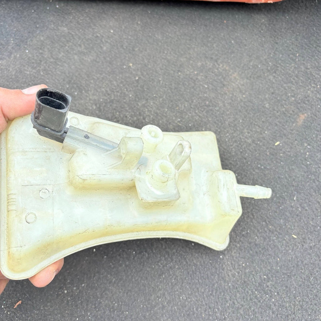 Audi A4 B8 Brake Fluid Reservoir Expansion Tank 2008-2012