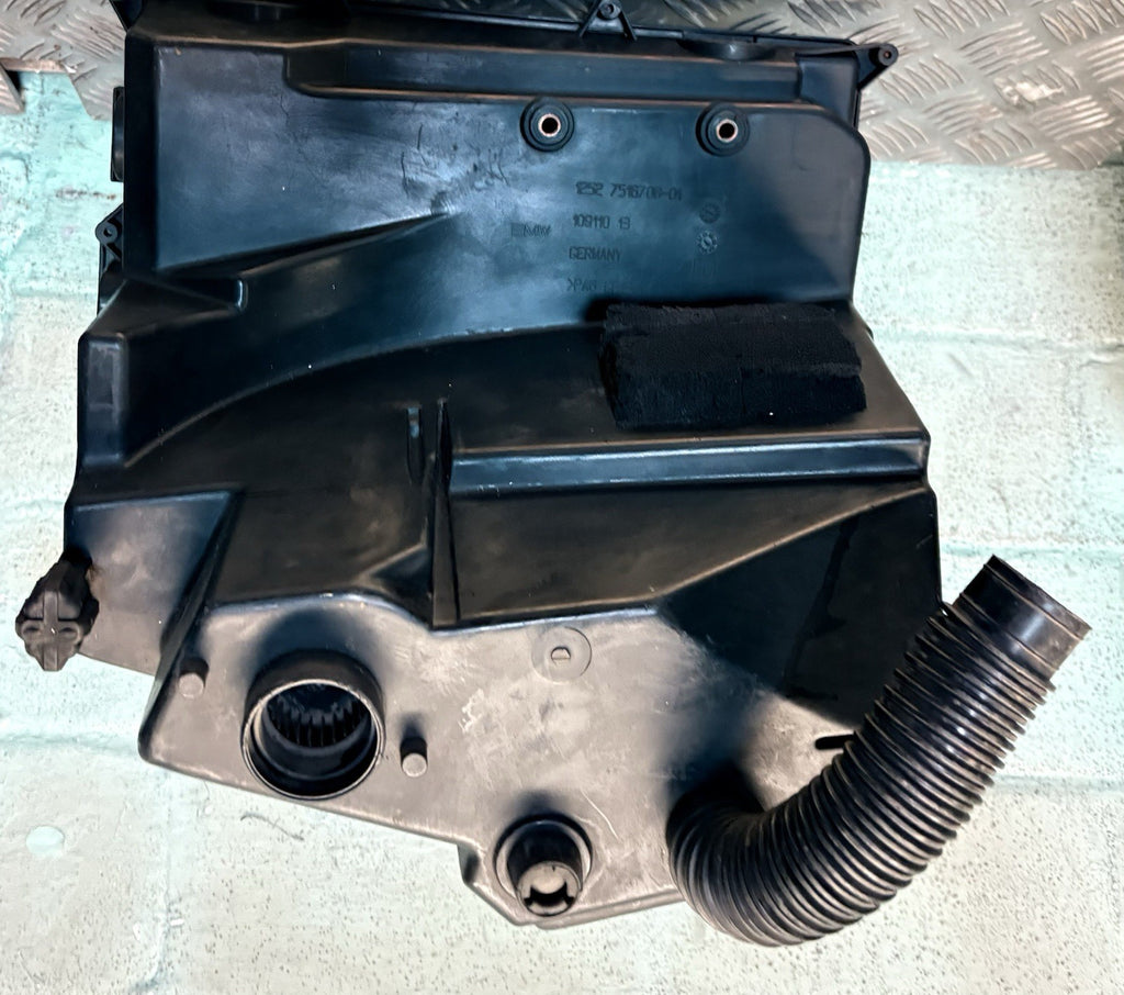 LAND ROVER RANGE ROVER L322 3.0 DIESEL M57 ECU BOX CASE FUSE BOX 7516708 2004