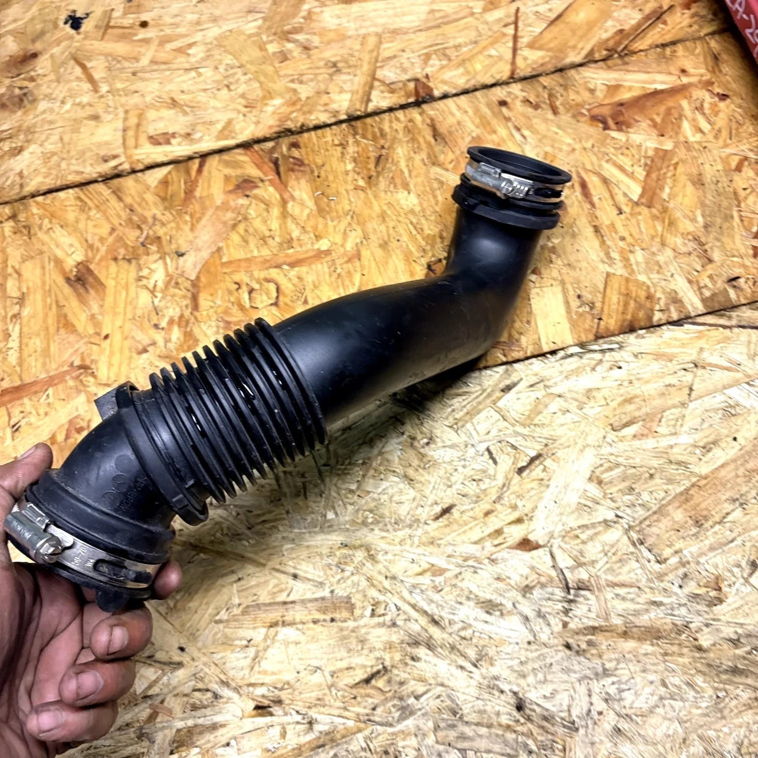 Ford Fiesta Mk8 HU/HF 1.0 EcoBoost Air Intake Hose 2123686 H1B1-9R504-AA 2017-23