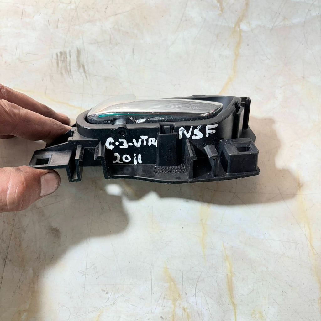 Citroen C3 2011 Left Passenger Front Interior Door Handle 9683446177