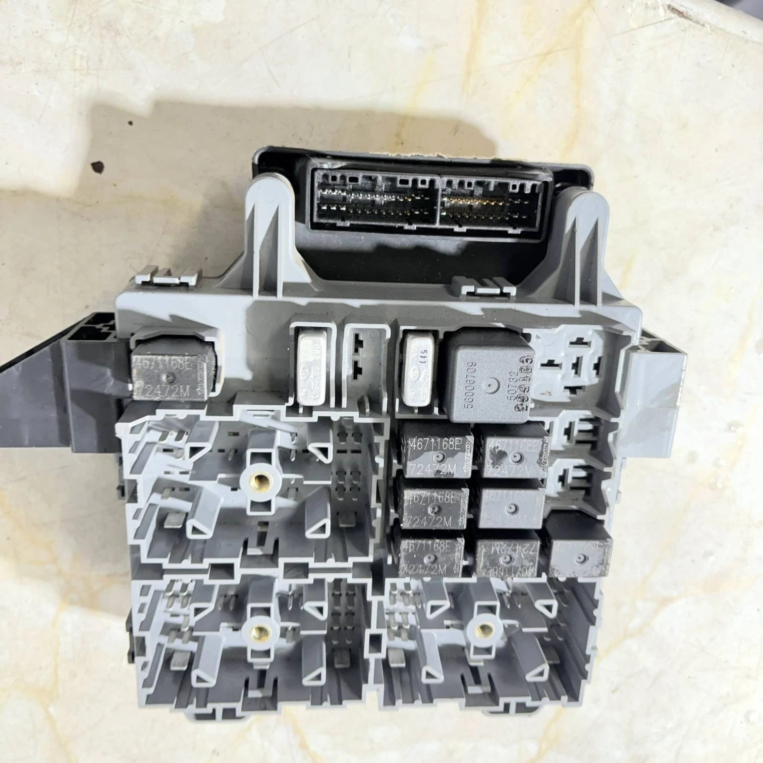 Jeep Cherokee KJ 2001-2007 Body Control Module ECU Driver Front Right