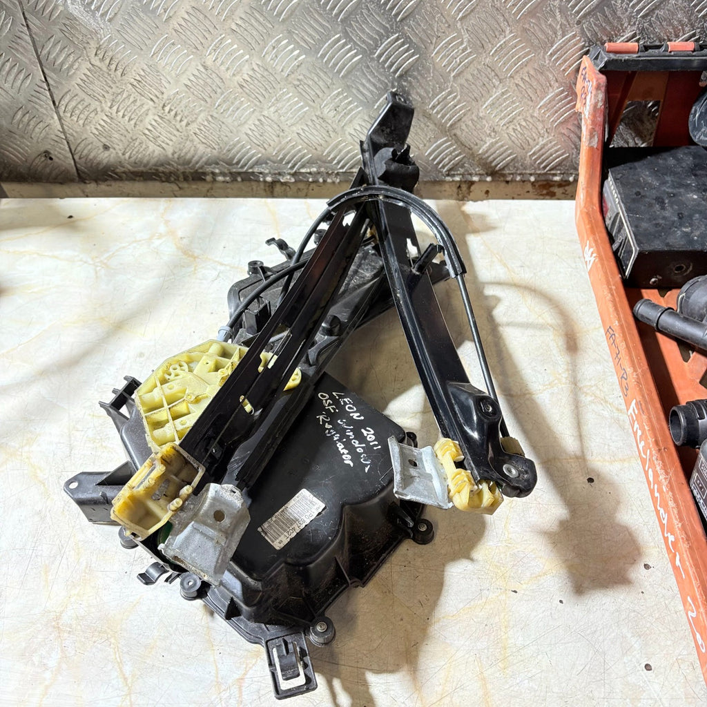 2009-2012 SEAT LEON MK2 DRIVER FRONT RIGHT WINDOW REGULATOR 1P0837402T