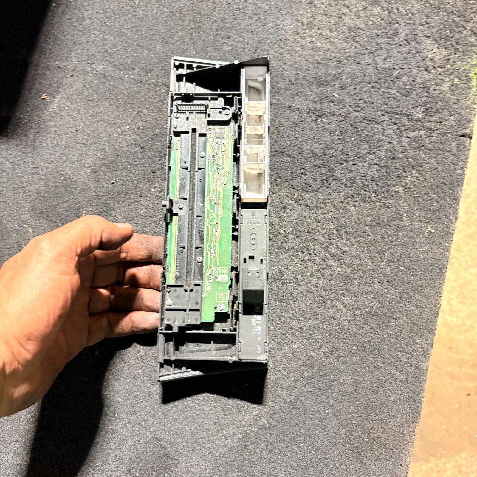 AUDI CD CHANGER PLAYER 8K2 959 674 A