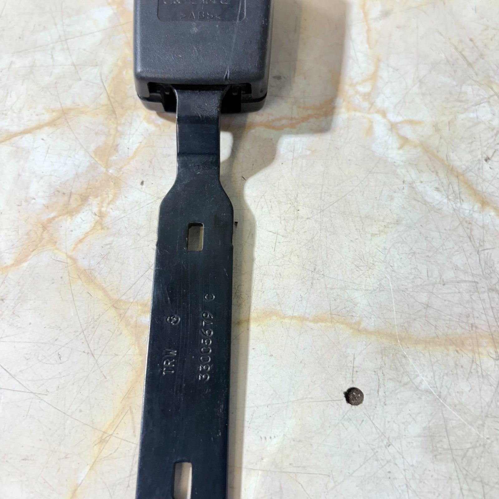 SKODA FABIA MK2 5J 2007-2014 FRONT LEFT SEAT BELT BUCKLE 33005679C 5J0858471 TRW