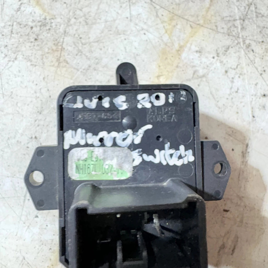 HONDA CIVIC Hatchback FK8 Type-R Mirror Adjustment Switch 35190-T6A-J01 2012