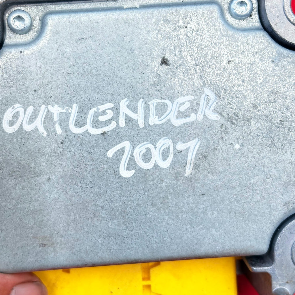 MITSUBISHI OUTLANDER MK2 2007 AiRBAG CONTROL MODULE ECU P8635A053