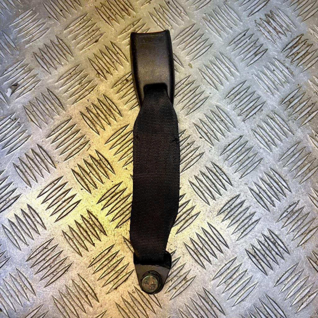 MITSUBISHI SHOGUN PININ 1999-2006 REAR LEFT SIDE SEAT BELT CLASP A1490C