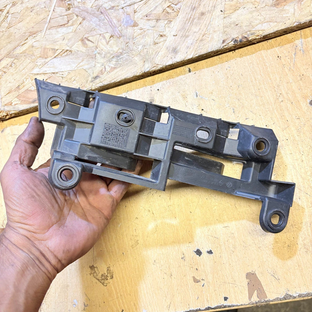 Volkswagen Caddy 2013 Van Bumper Bracket 2K0807394