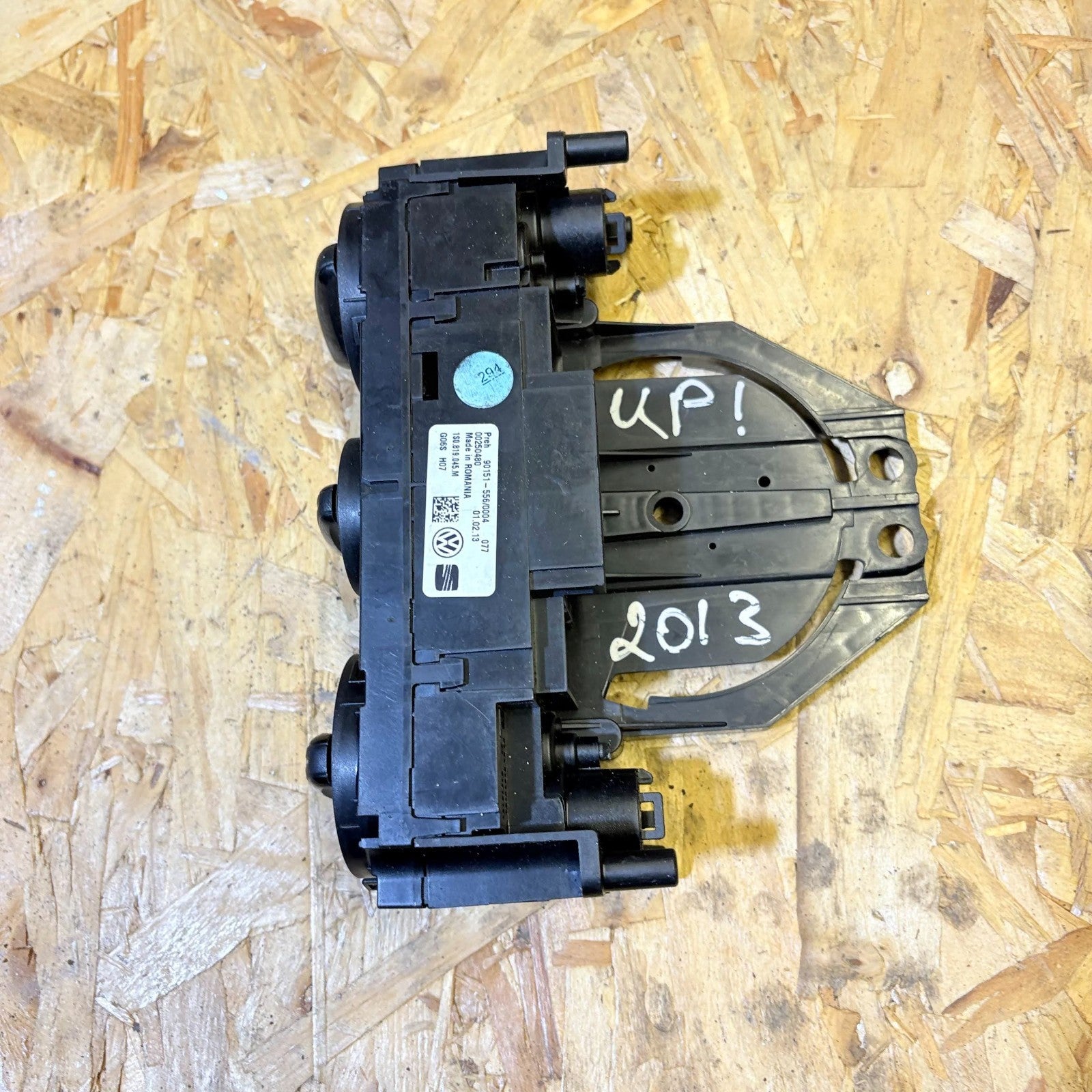 VOLKSWAGEN UP 2011-2015 HEATER CONTROL UNIT 1S0819045M