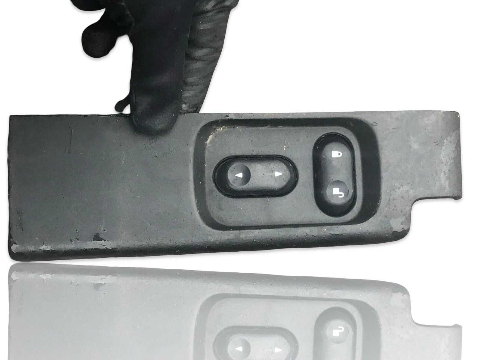 2005 LAND ROVER FREELANDER 1 LEFT PASSENGER FRONT WINDOW SWITCH EIP500250