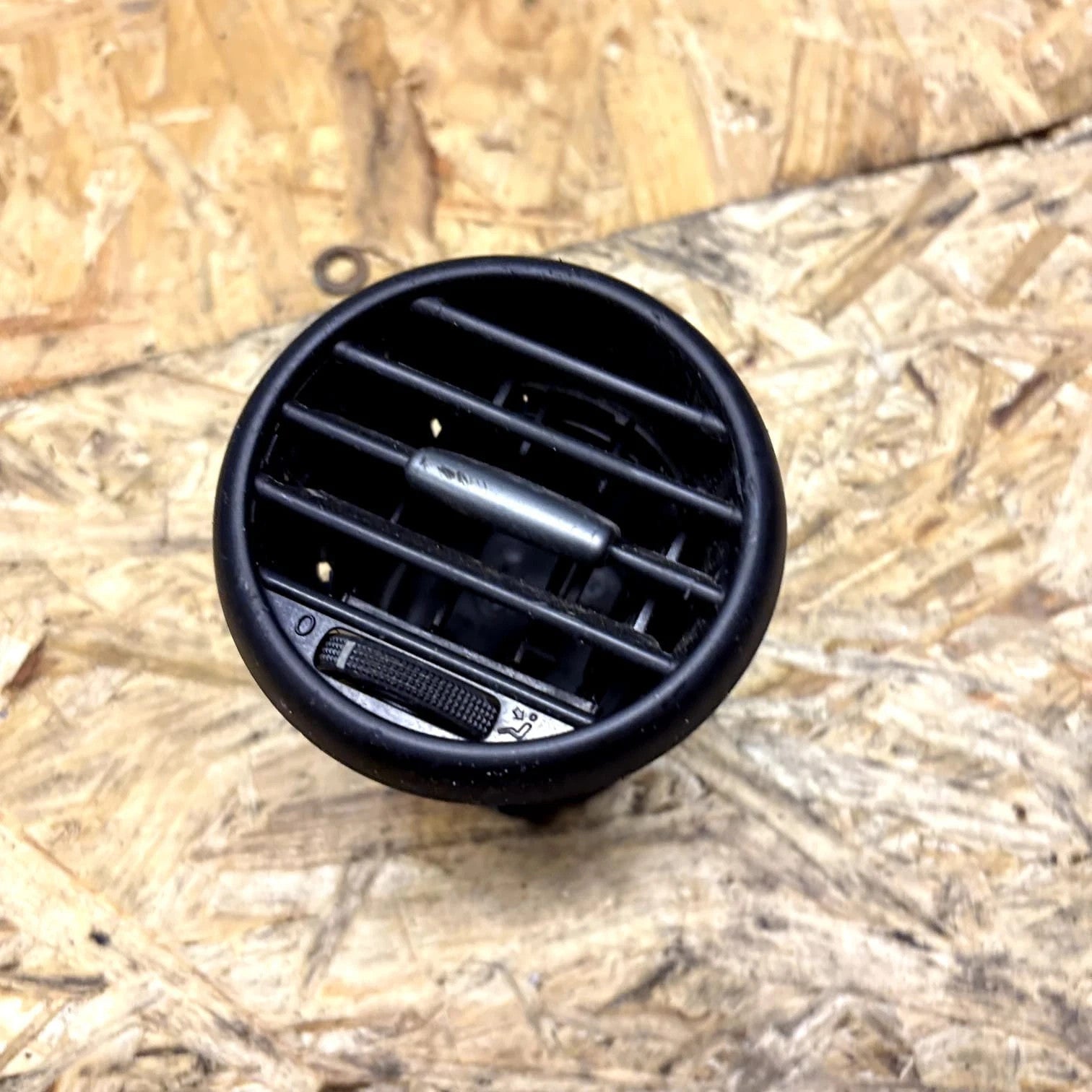 2011SEAT Leon 1P0819203 AIR NOZZLE FRESH AIR NOZZLE ventilation grille DE2590853