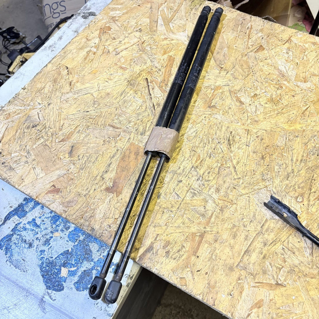 2007 Honda Crv Boot Tailgate Gas Struts Pair Left Right Tail GateC2S1927 Honda