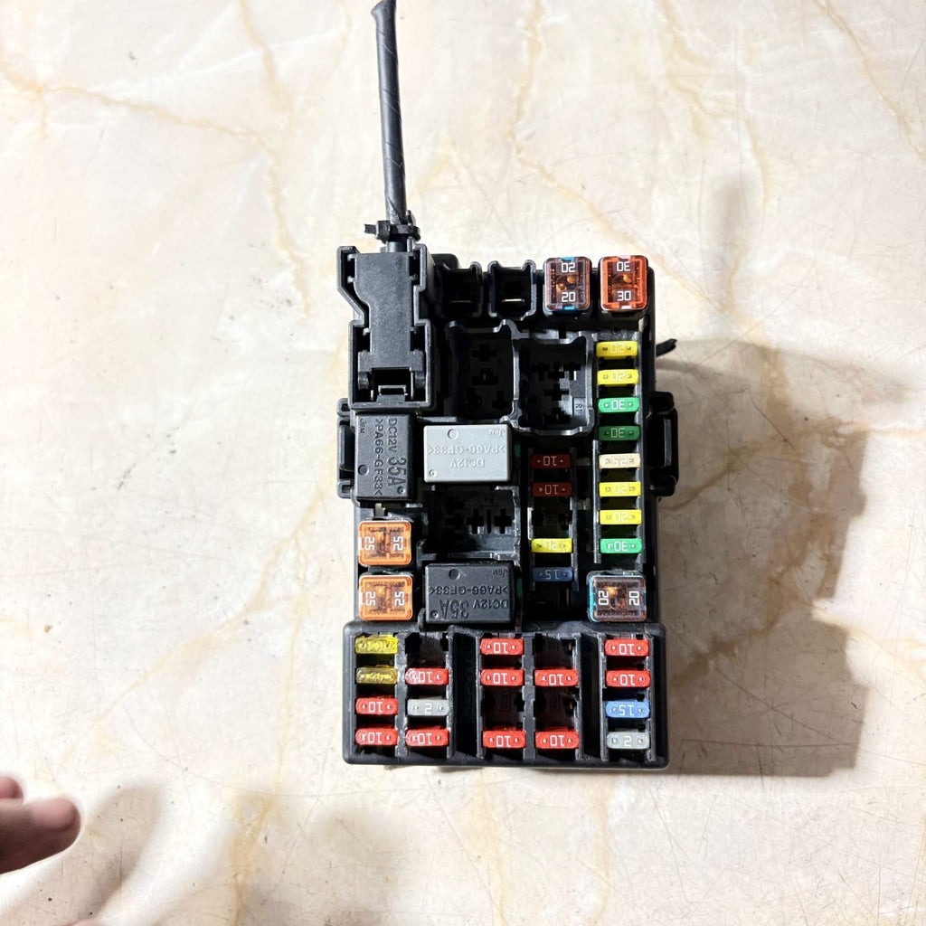 Chevrolet Aveo 2011-2015 T300 1.3D Hatch Interior Fuse/Relay Box 2B0Z4010F