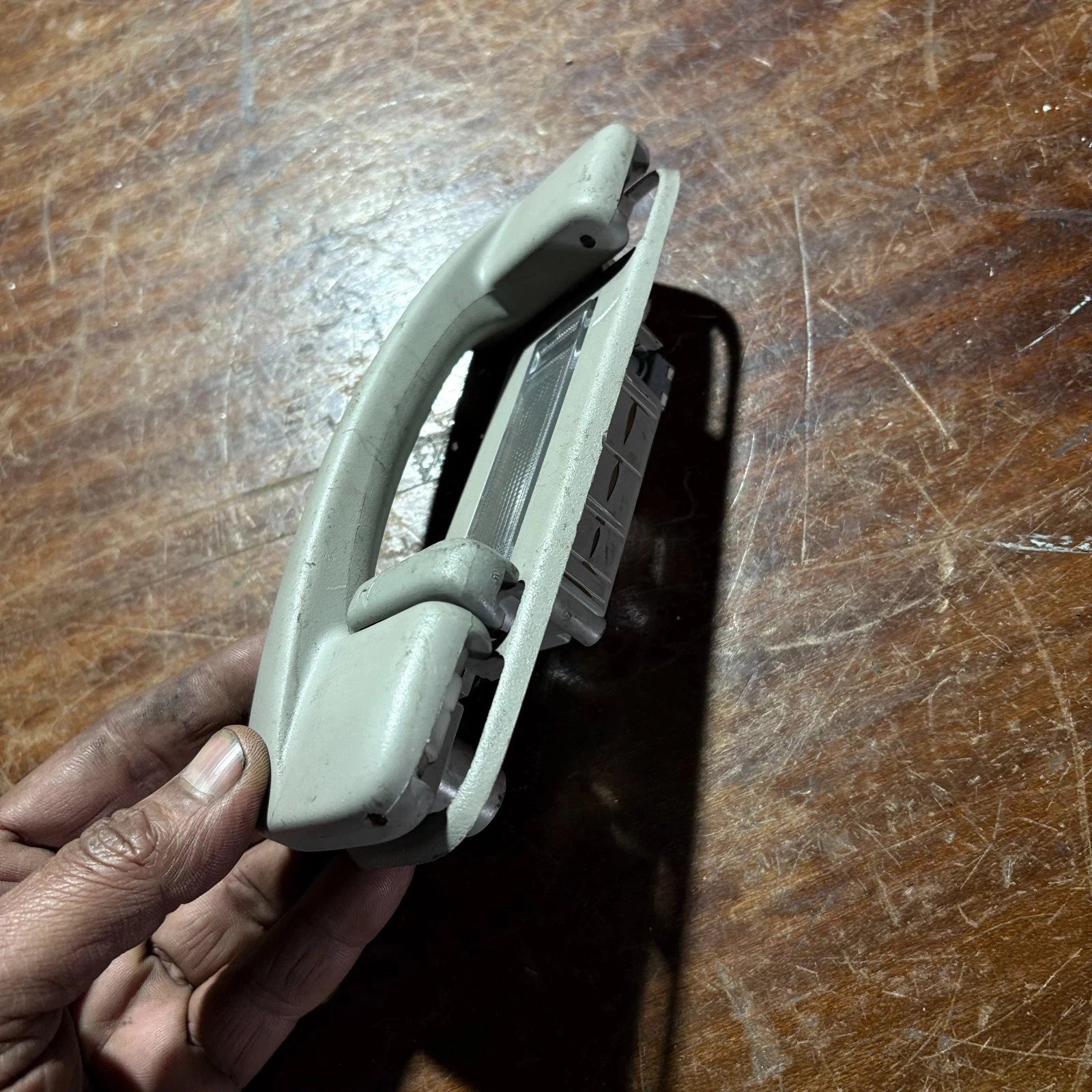 Chrysler 300C LX 05-10 Rear Roof Grab Handle Interior Courtesy Light 1AK65BD1AA