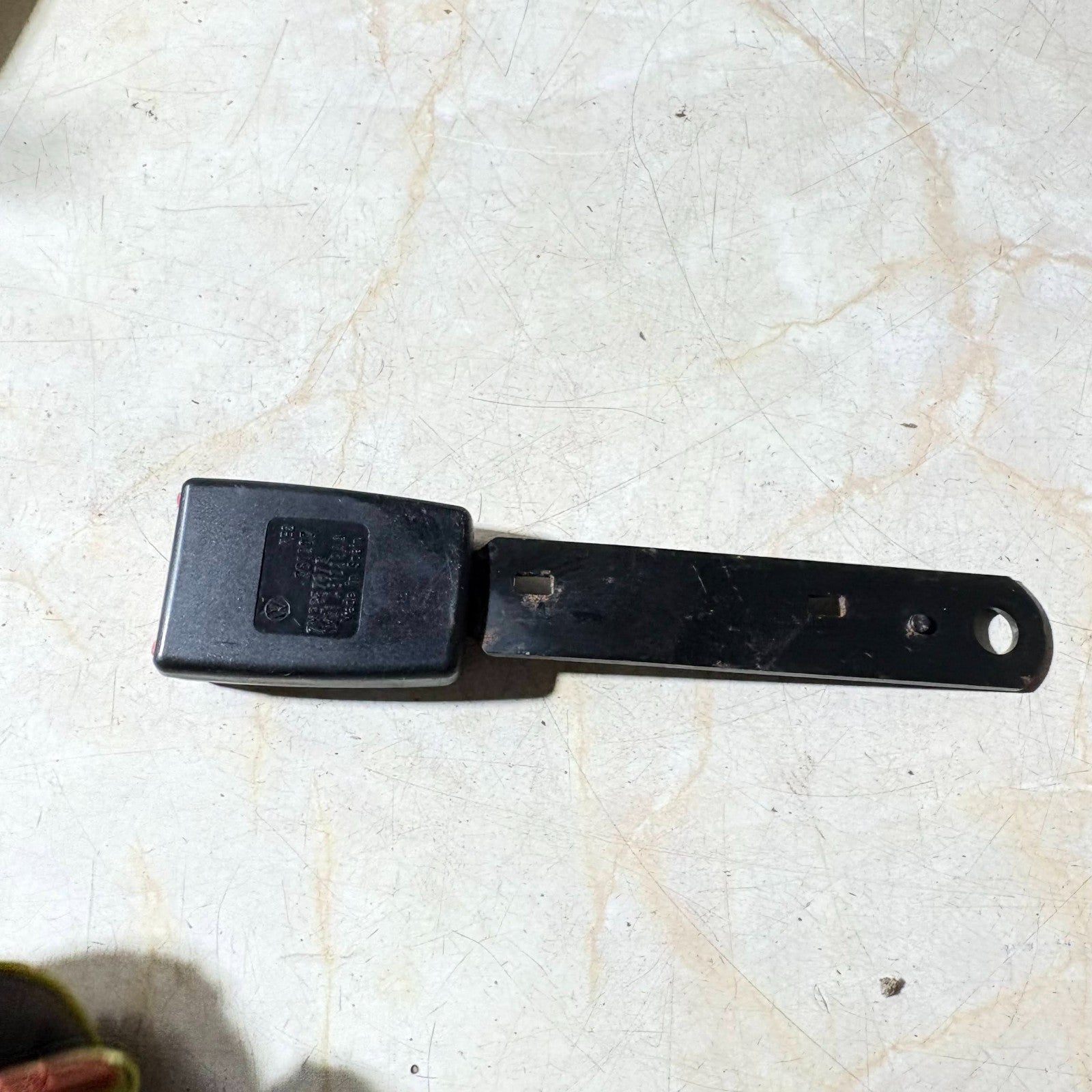 SEAT ALHAMBRA DRIVER SEAT BELT BUCKLE. 2006 TO 2010. 7M3857877B