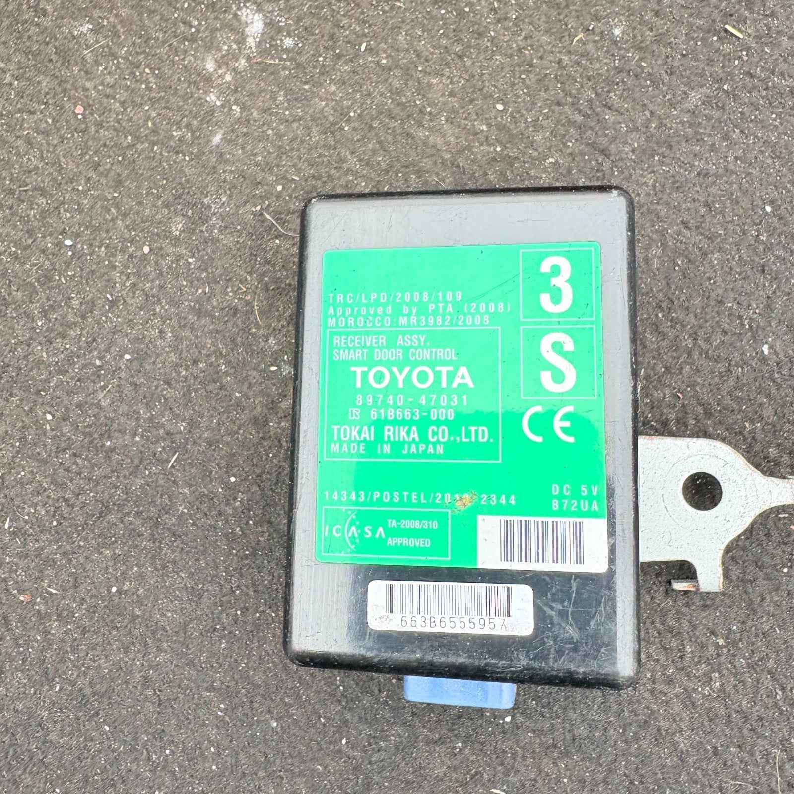 Toyota Prius Door Control Module Ecu 89740-47031