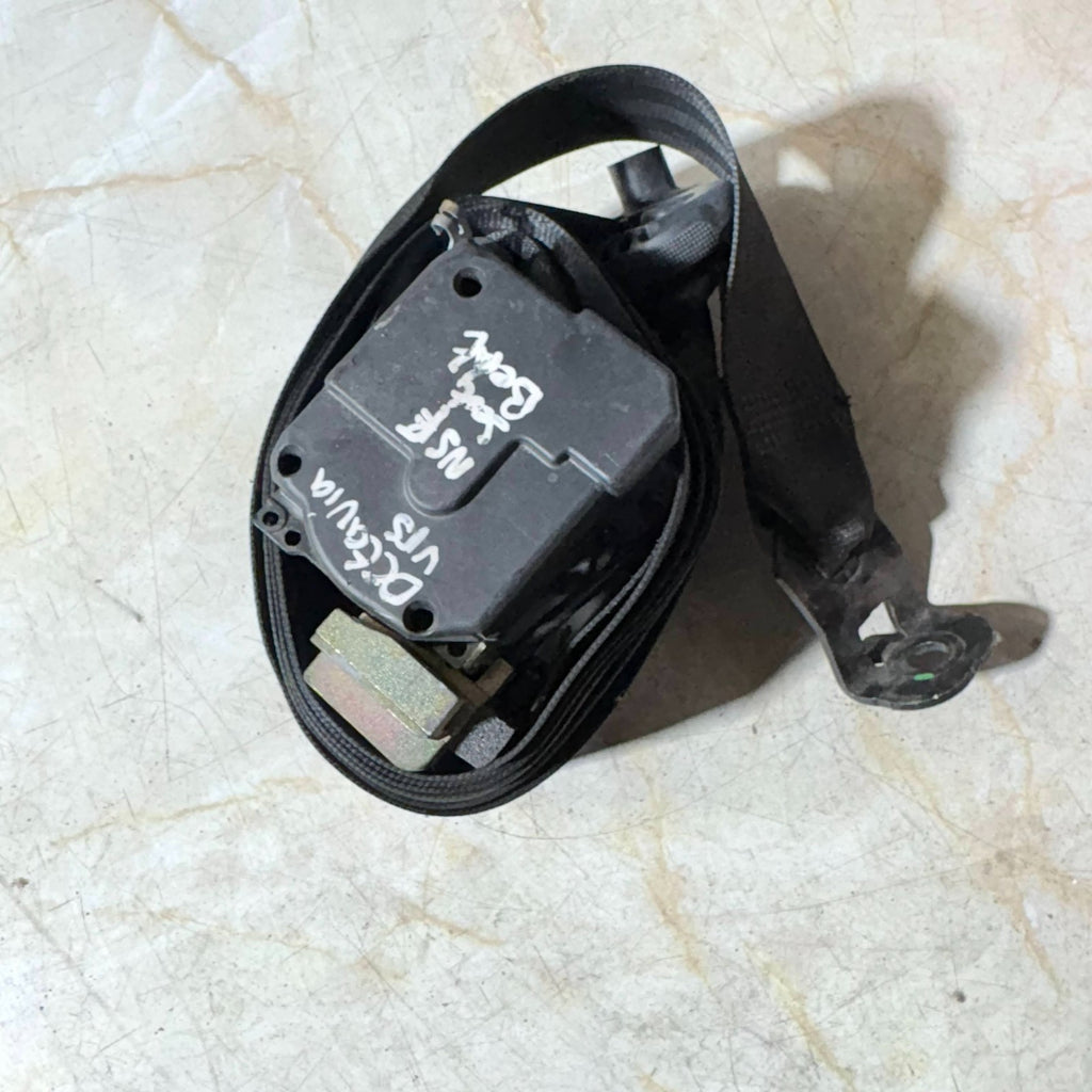 SKODA OCTAVIA VRS SEAT BELT FRONT LEFT PASSENGER SIDE