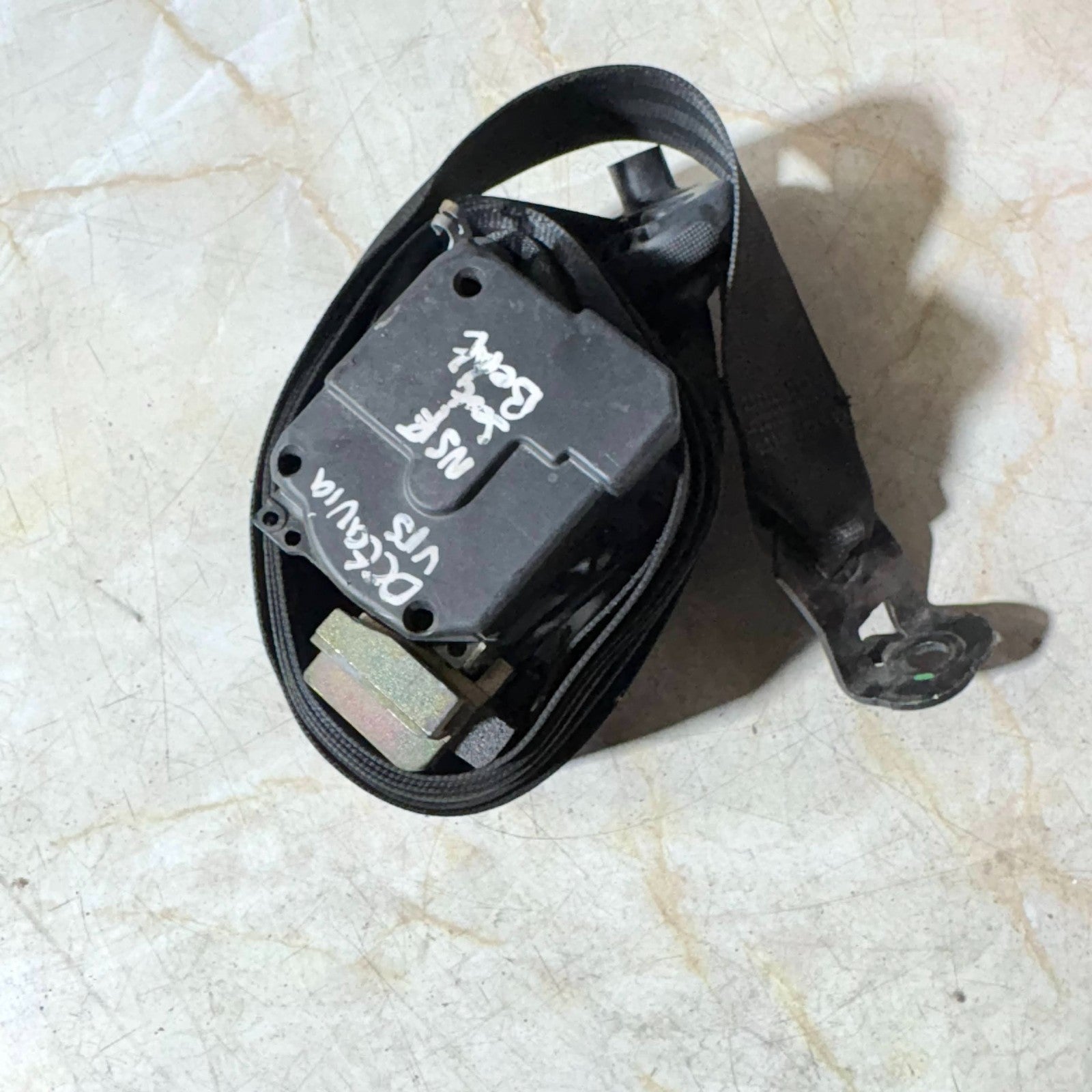 SKODA OCTAVIA VRS SEAT BELT FRONT LEFT PASSENGER SIDE