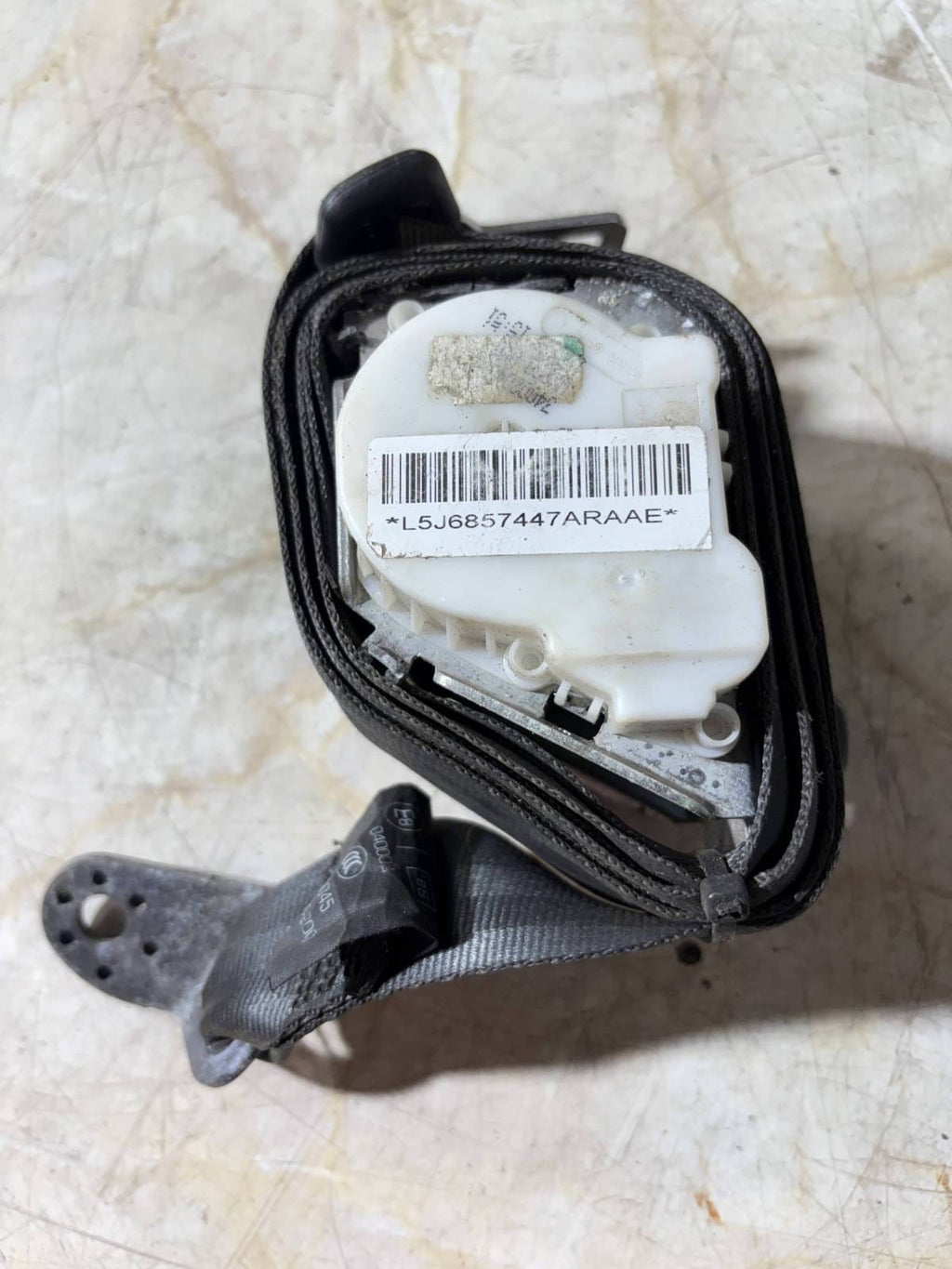 SKODA FABIA N/S/R REAR SEAT BELT L5J6857447A