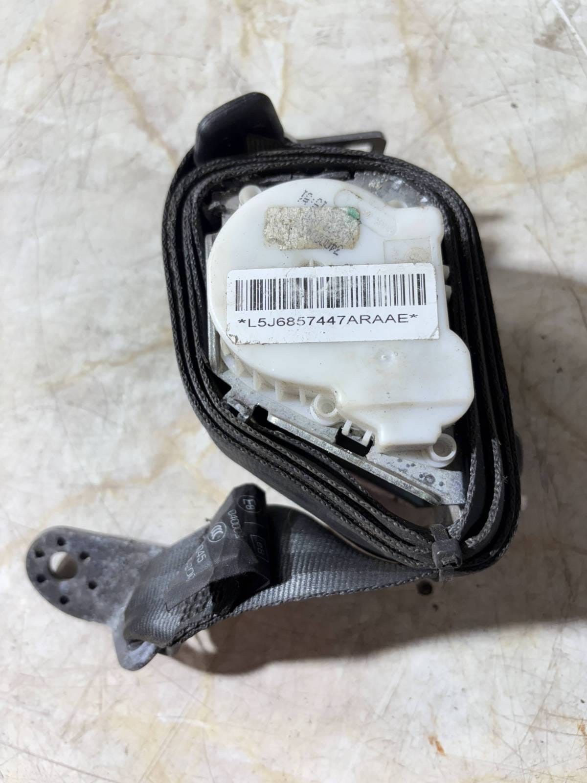 SKODA FABIA N/S/R REAR SEAT BELT L5J6857447A