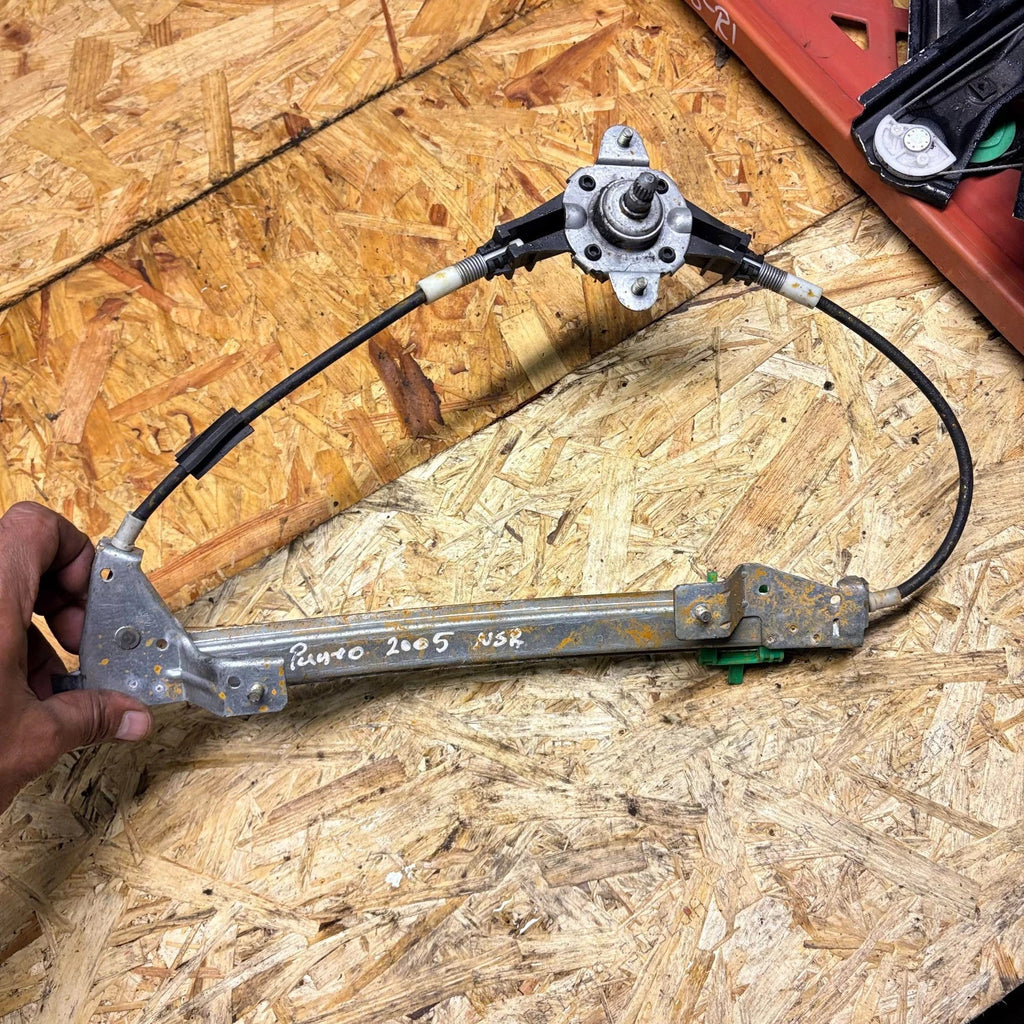 Fiat Grande Punto / Punto Evo 2005-2012 Rear Left Manual Window Regulator 5 Door