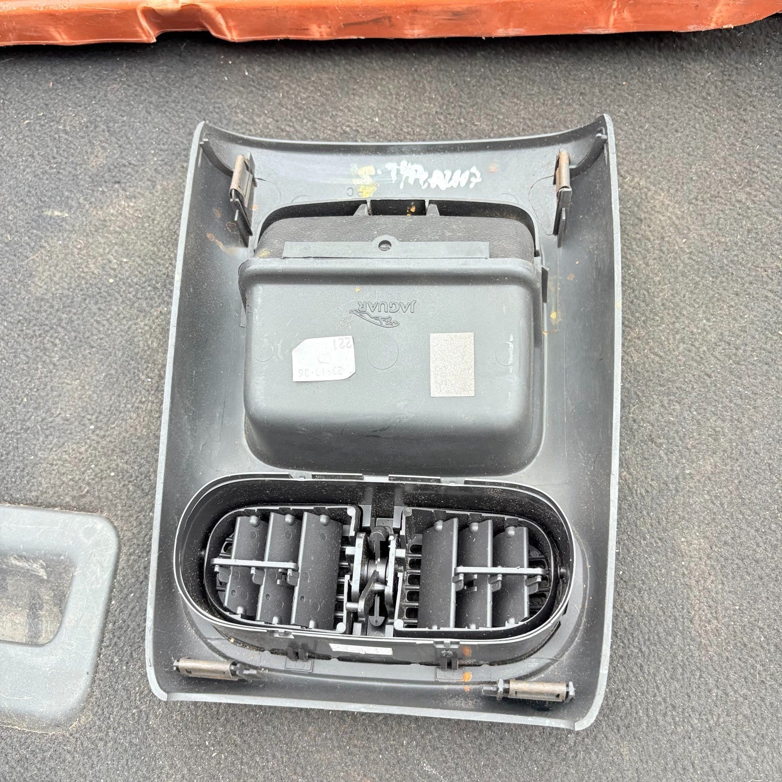 2007 Jaguar S Type Center Console Air Vent VB2560