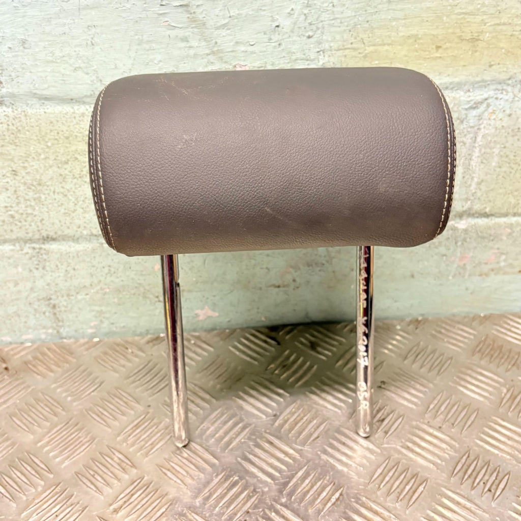 JAGUAR XE Mk1 OFFSIDE REAR RIGHT SIDE HEADREST 2017