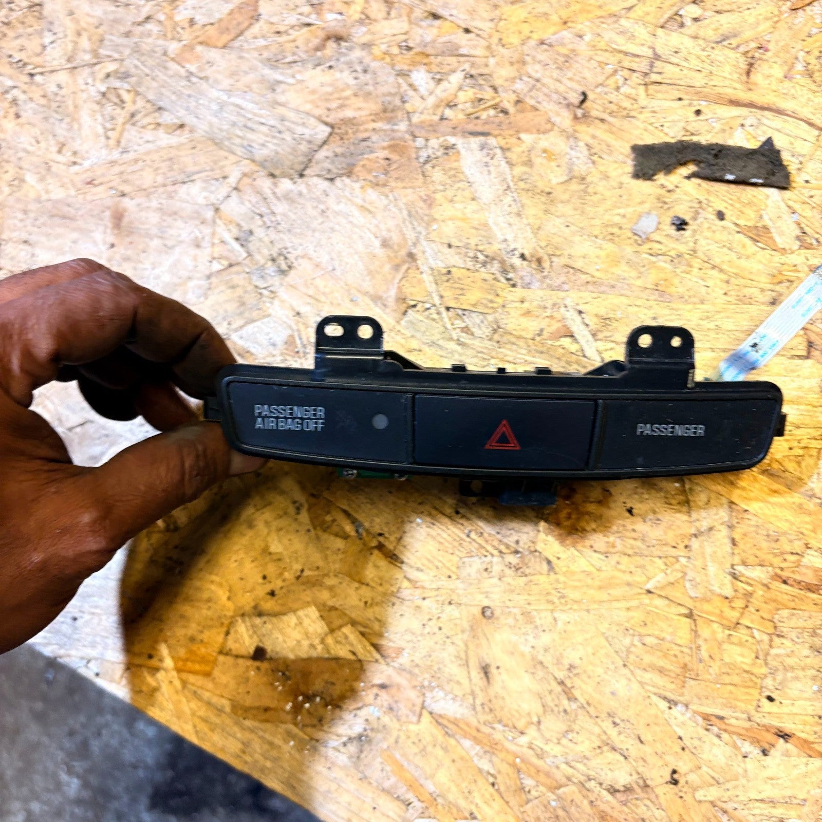 MITSUBISHI LANCER GS4 2008-2011 HAZARD WARNING SWITCH AIRBAG DASH PANEL