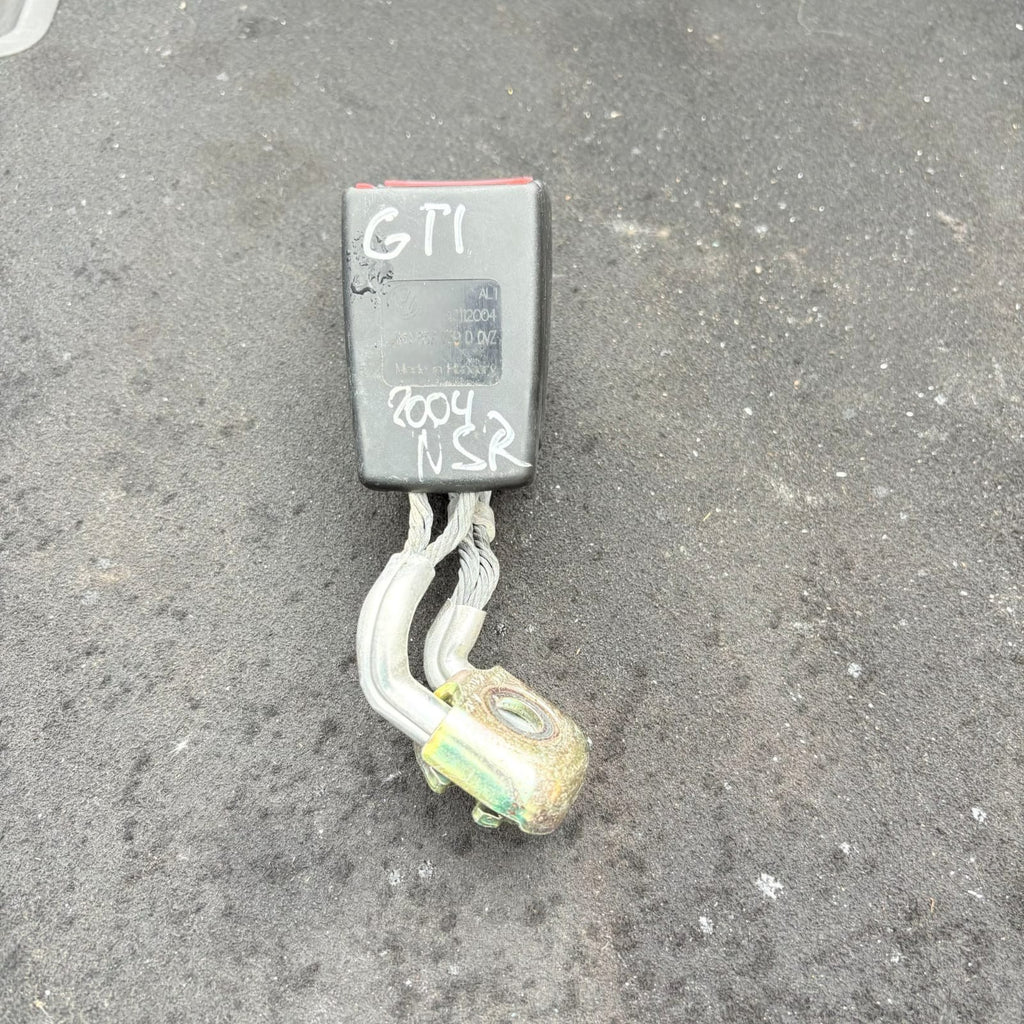 VW Golf MK5 Rear Seat Belt Catch 1K0857739D 2004