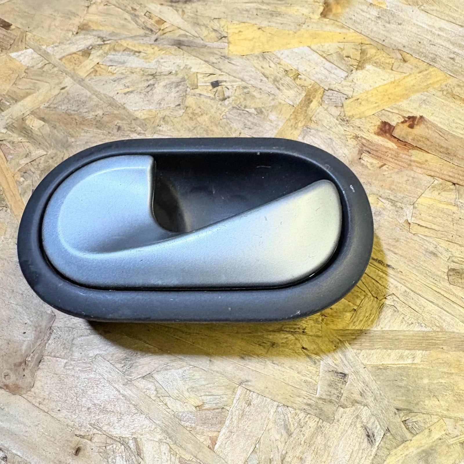 Renault Clio MK3 2005-2012 Rear Left Inner Door Handle Passenger Side