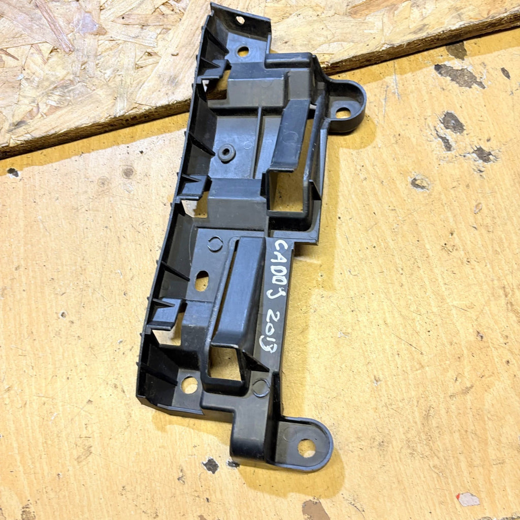 Volkswagen Caddy 2013 Van Bumper Bracket 2K0807394