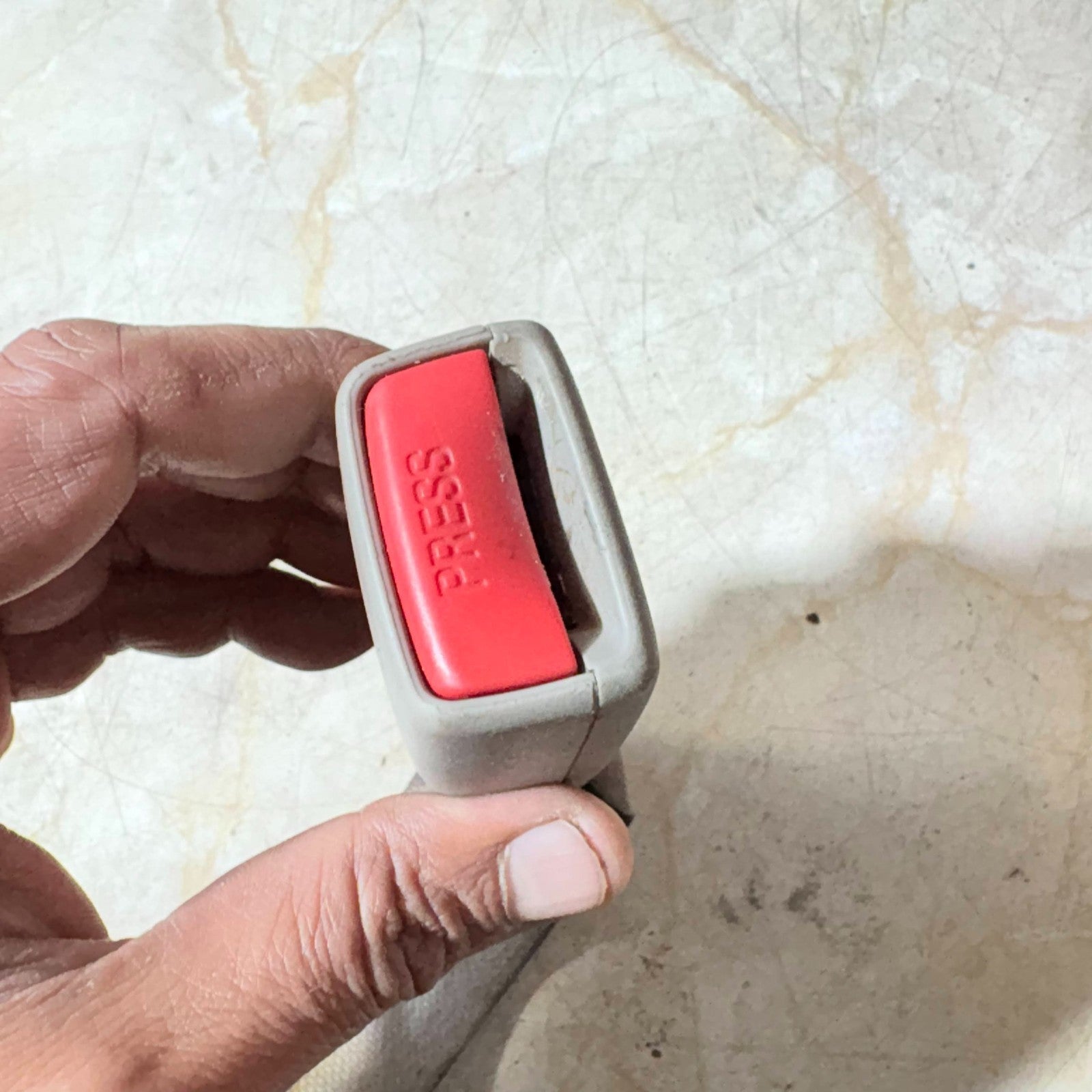 Nissan X Trail Rear Centre Middle Seat Belt Stalk Buckle Mk1 2001-2007