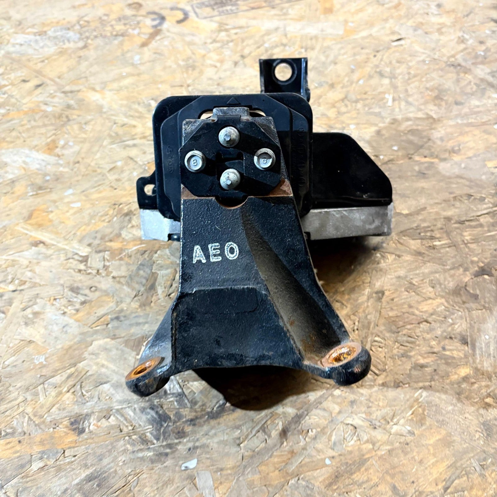 Kia Sportage Mk4 (QL/QLE) Manual Gearbox Mount Bracket Front Left 21830-F1800