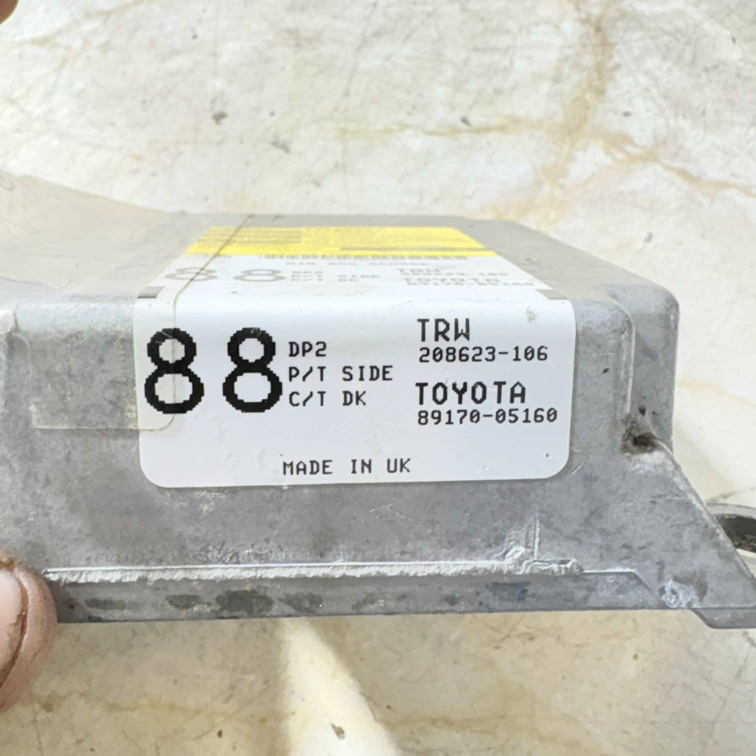 2004 TOYOTA AVENSIS AIR SRS BAG CONTROL MODEL UNIT 208623-106