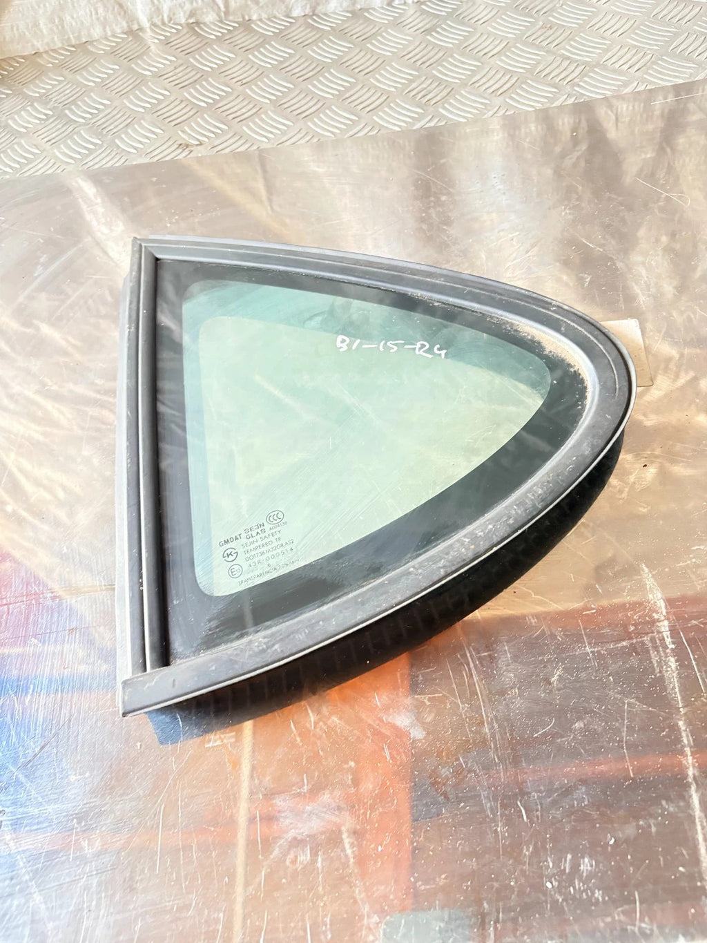 Chevrolet Tacuma 2004-2009 Quarter Front Left Door Window Glass 43R000514