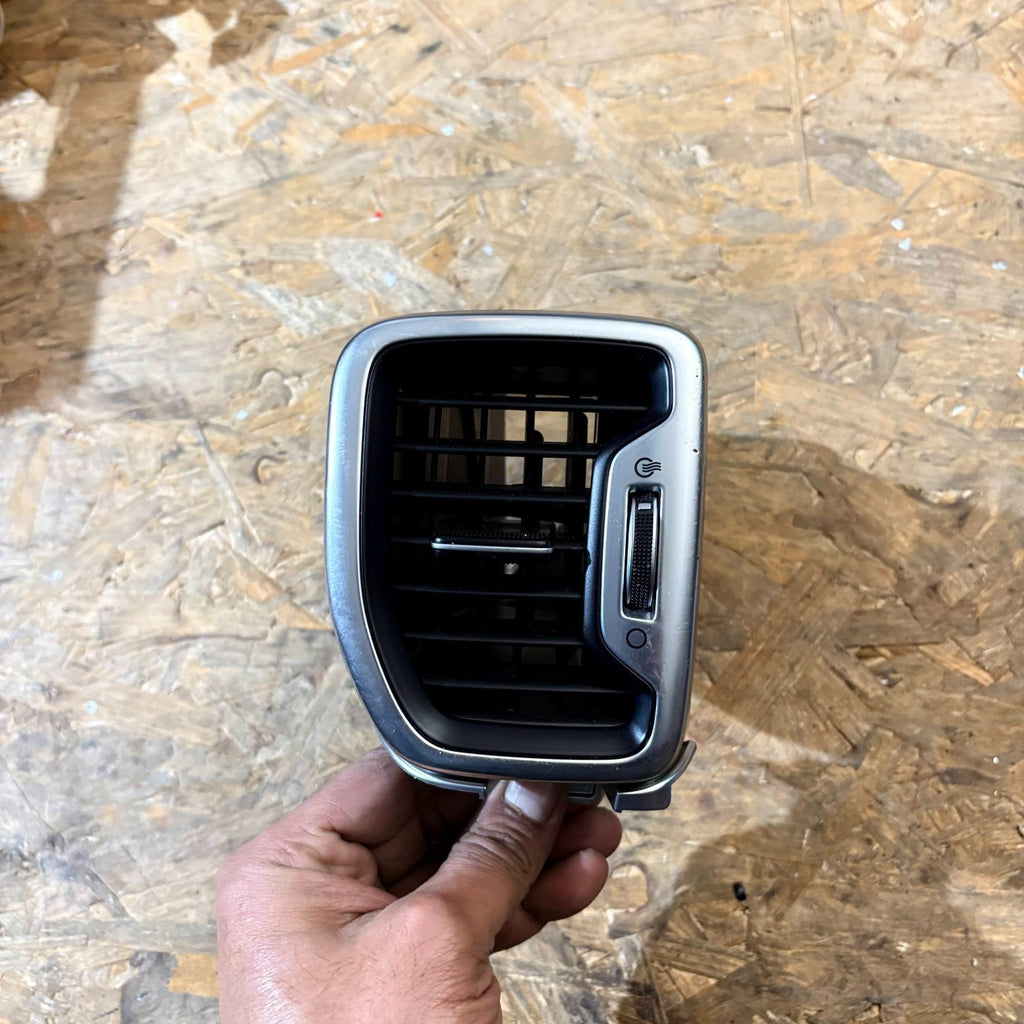 Kia Sportage Mk4 QL 2016-2021 Front Left Dash Air Vent Grille 97480-F1900SA1