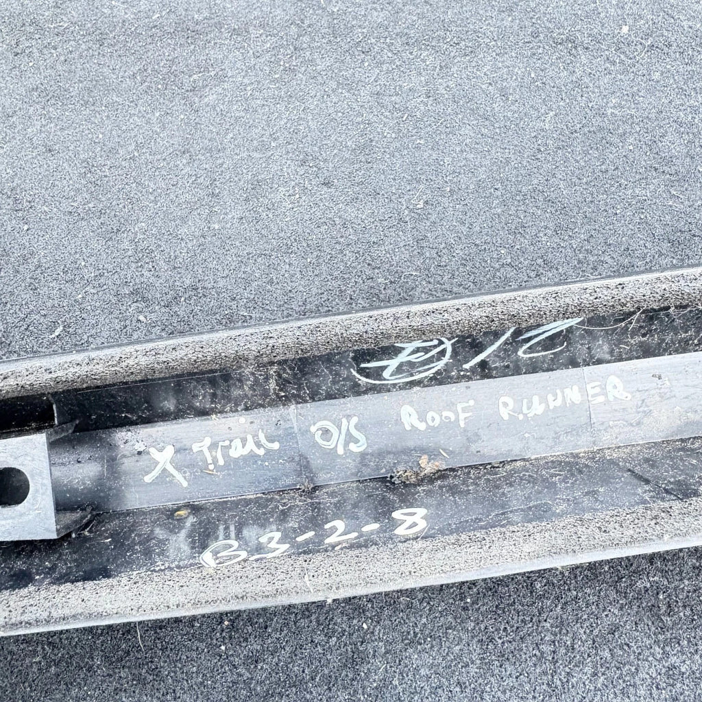 738328H300 Driver Side Roof Bar Nissan X-Trail 0/S 100KW