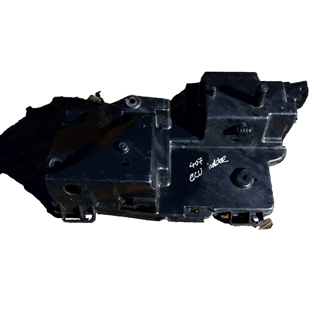 Peugeot 407 SW Estate ECU Fuse Box Holder Tray Engine Bay 96448558 04-11